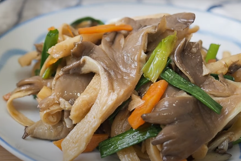 Oyster Mushroom Stir Fry - Chinese Style - Roodi Food